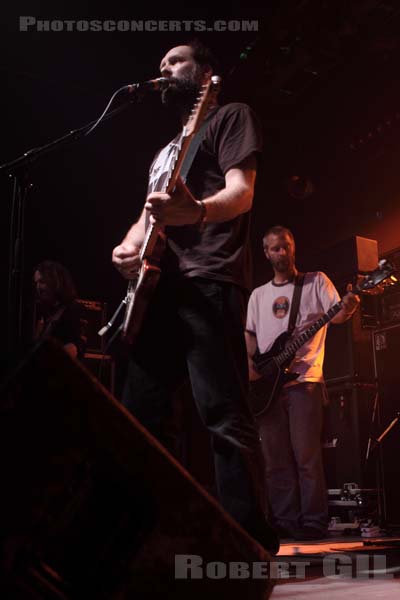 BUILT TO SPILL - 2010-05-23 - PARIS - La Machine (du Moulin Rouge) - 